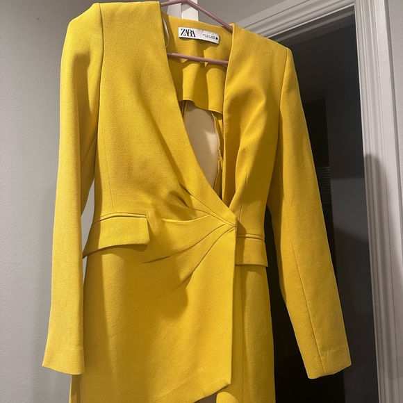 Zara Dresses & Skirts - Blazer dress